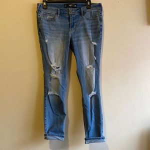 Hollister ripped jeans size 7